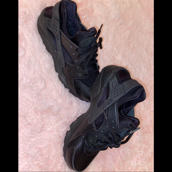 womens black huaraches size 8